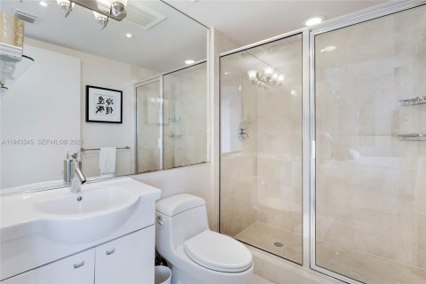 Copropriété à louer à Sunny Isles Beach, Floride: 2 chambres, 175.21 m2 № 2000509 - photo 20