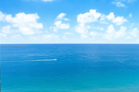 Copropriété à louer à Sunny Isles Beach, Floride: 2 chambres, 175.21 m2 № 2000509 - photo 23