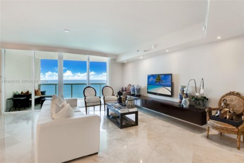 Copropriété à louer à Sunny Isles Beach, Floride: 2 chambres, 175.21 m2 № 2000509 - photo 5
