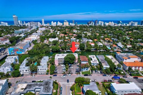 Condo in Miami Beach, Florida, 1 bedroom  № 2084411 - photo 29