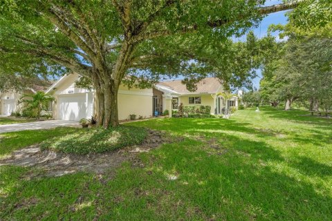 Villa ou maison à vendre à Sarasota, Floride: 2 chambres, 128.39 m2 № 2403339 - photo 3