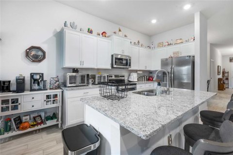 Casa en venta en Dade City, Florida, 4 dormitorios, 187.38 m2 № 1918159 - foto 11