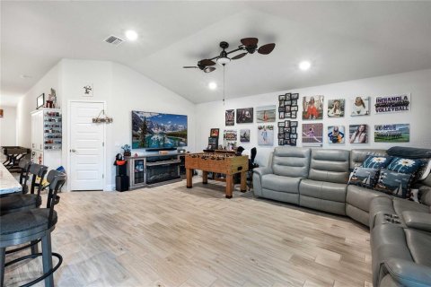 Casa en venta en Dade City, Florida, 4 dormitorios, 187.38 m2 № 1918159 - foto 6