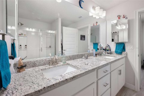 Casa en venta en Dade City, Florida, 4 dormitorios, 187.38 m2 № 1918159 - foto 17