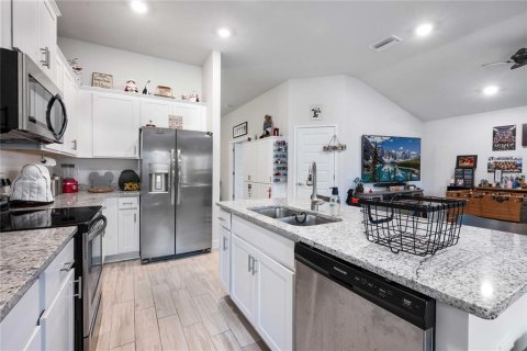 Casa en venta en Dade City, Florida, 4 dormitorios, 187.38 m2 № 1918159 - foto 13