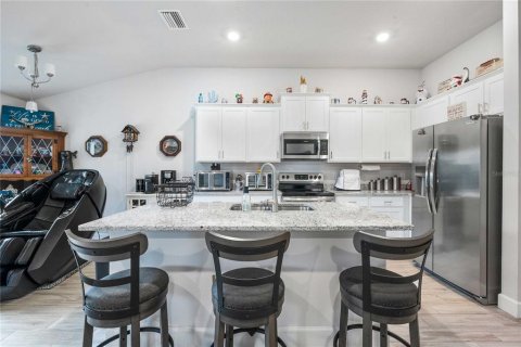 Casa en venta en Dade City, Florida, 4 dormitorios, 187.38 m2 № 1918159 - foto 10