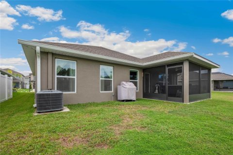 Casa en venta en Dade City, Florida, 4 dormitorios, 187.38 m2 № 1918159 - foto 27