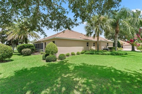House in The Villages, Florida 3 bedrooms, 218.78 sq.m. № 1807323 - photo 25