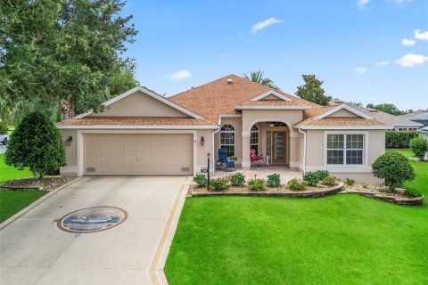 House in The Villages, Florida 3 bedrooms, 218.78 sq.m. № 1807323 - photo 5