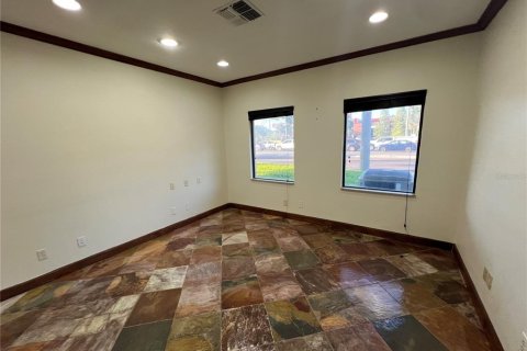 Propiedad comercial en alquiler en Palm Harbor, Florida, 123.28 m2 № 1827077 - foto 16