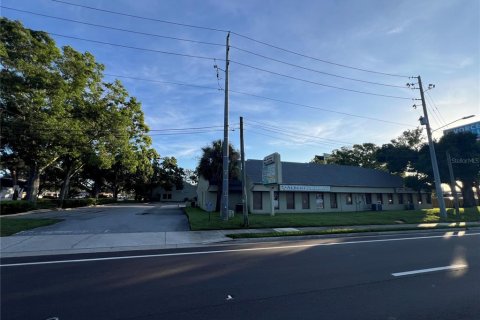 Propiedad comercial en alquiler en Palm Harbor, Florida, 123.28 m2 № 1827077 - foto 6