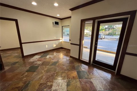 Propiedad comercial en alquiler en Palm Harbor, Florida, 123.28 m2 № 1827077 - foto 13