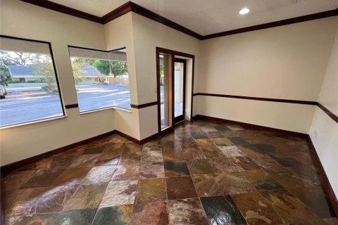 Propiedad comercial en alquiler en Palm Harbor, Florida, 123.28 m2 № 1827077 - foto 12