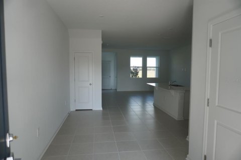 Touwnhouse à louer à Davenport, Floride: 3 chambres, 151.15 m2 № 2389375 - photo 2