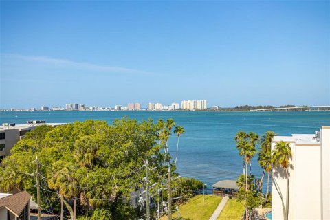 Condo in Clearwater, Florida, 2 bedrooms  № 1658746 - photo 4