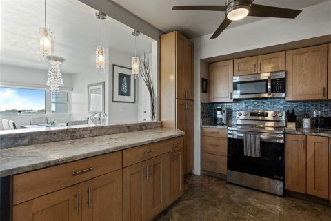 Condo in Clearwater, Florida, 2 bedrooms  № 1658746 - photo 19