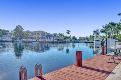 Condo in Hallandale Beach, Florida, 1 bedroom  № 1841341 - photo 27