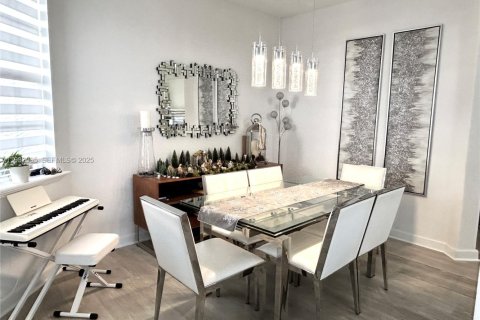 Adosado en alquiler en Doral, Florida, 3 dormitorios, 208.57 m2 № 1991279 - foto 6