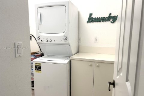 Adosado en alquiler en Doral, Florida, 3 dormitorios, 208.57 m2 № 1991279 - foto 17