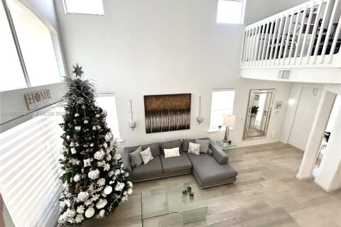 Adosado en alquiler en Doral, Florida, 3 dormitorios, 208.57 m2 № 1991279 - foto 14