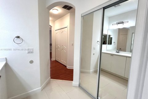 Adosado en alquiler en Doral, Florida, 3 dormitorios, 208.57 m2 № 1991279 - foto 28