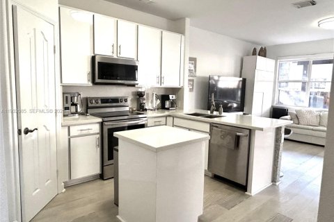 Adosado en alquiler en Doral, Florida, 3 dormitorios, 208.57 m2 № 1991279 - foto 11