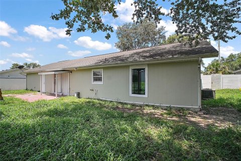 Villa ou maison à vendre à Eustis, Floride: 3 chambres, 126.53 m2 № 1843210 - photo 23