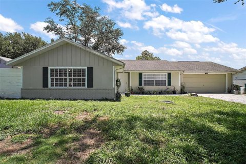 Villa ou maison à vendre à Eustis, Floride: 3 chambres, 126.53 m2 № 1843210 - photo 1
