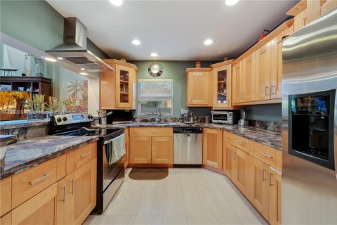 Townhouse in Miami, Florida 2 bedrooms, 168.15 sq.m. № 2025892 - photo 9