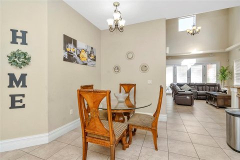 Villa ou maison à vendre à Tampa, Floride: 5 chambres, 355.26 m2 № 2289877 - photo 6