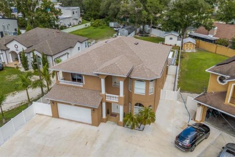 Villa ou maison à vendre à Tampa, Floride: 5 chambres, 355.26 m2 № 2289877 - photo 4