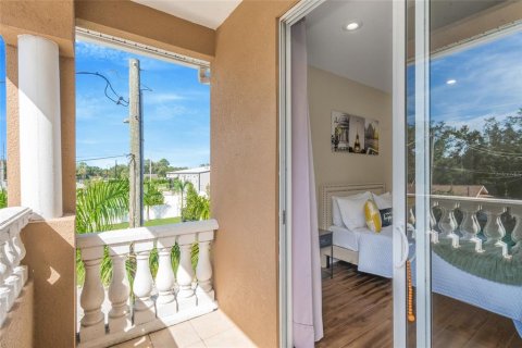 Villa ou maison à vendre à Tampa, Floride: 5 chambres, 355.26 m2 № 2289877 - photo 26