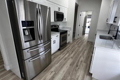 Casa en alquiler en Venice, Florida, 3 dormitorios, 130.16 m2 № 2166209 - foto 4