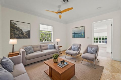 House in West Palm Beach, Florida 3 bedrooms, 201.78 sq.m. № 2399687 - photo 15