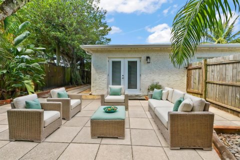 House in West Palm Beach, Florida 3 bedrooms, 201.78 sq.m. № 2399687 - photo 27