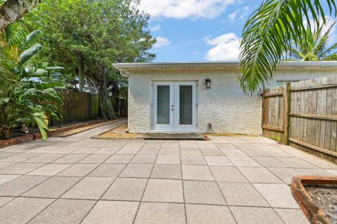 House in West Palm Beach, Florida 3 bedrooms, 201.78 sq.m. № 2399687 - photo 28