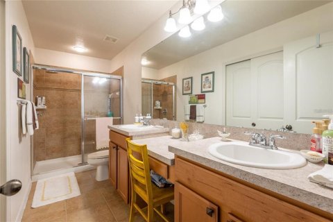 Townhouse in Tampa, Florida 2 bedrooms, 147.9 sq.m. № 2127136 - photo 10