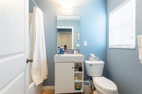 Townhouse in Tampa, Florida 2 bedrooms, 147.9 sq.m. № 2127136 - photo 13