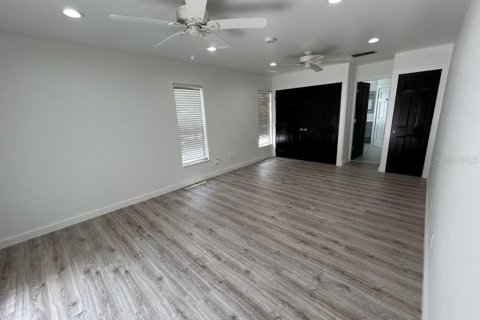 House in Orlando, Florida 4 bedrooms, 206.8 sq.m. № 1796843 - photo 8