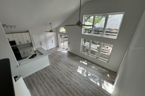 House in Orlando, Florida 4 bedrooms, 206.8 sq.m. № 1796843 - photo 12