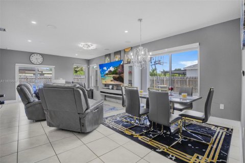 Villa ou maison à vendre à Homestead, Floride: 4 chambres, 167.22 m2 № 1782033 - photo 4