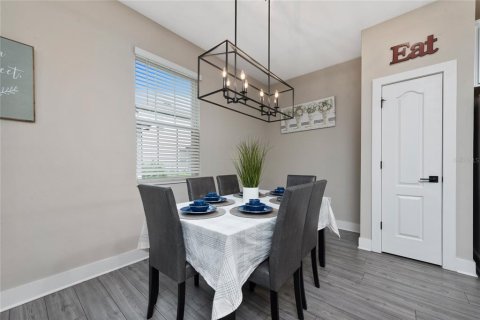 Casa en venta en Four Corners, Florida, 4 dormitorios, 194.07 m2 № 2239594 - foto 7