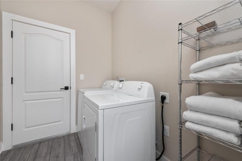 Casa en venta en Four Corners, Florida, 4 dormitorios, 194.07 m2 № 2239594 - foto 16