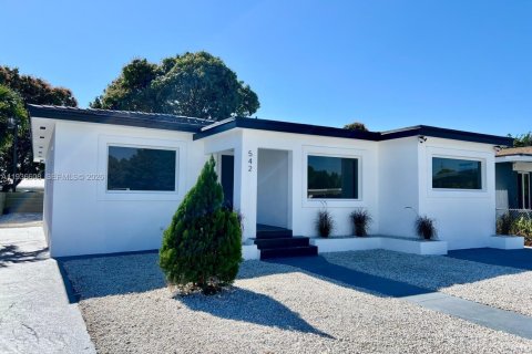 Купить виллу или дом в Хайалиа, Флорида 3 спальни, 117.06м2, № 1995277 - фото 5