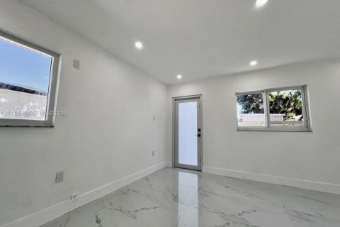 Купить виллу или дом в Хайалиа, Флорида 3 спальни, 117.06м2, № 1995277 - фото 28