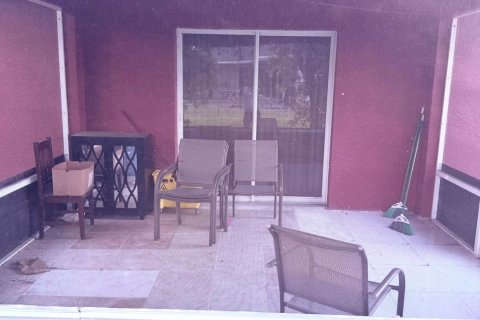 House in Port St. Lucie, Florida 4 bedrooms, 187.66 sq.m. № 2183435 - photo 14
