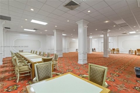 Condominio en venta en Hollywood, Florida, 2 dormitorios, 117.99 m2 № 1953796 - foto 14