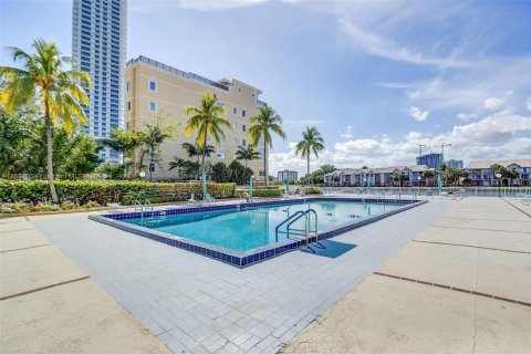 Condominio en venta en Hollywood, Florida, 2 dormitorios, 117.99 m2 № 1953796 - foto 29