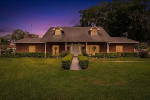 Casa en venta en Ocala, Florida, 4 dormitorios, 278.8 m2 № 2107966 - foto 8