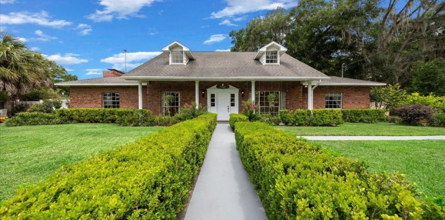 Casa en Ocala, Florida 4 dormitorios, 278.8 m2 № 2107966